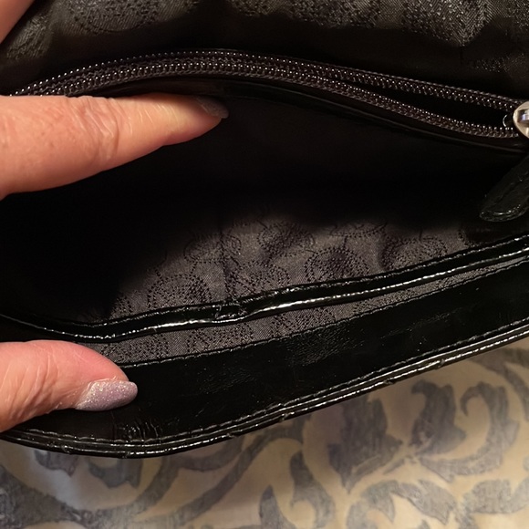 Michael Kors Black Patent Handbag with Silver chain detail - Picture 6 of 7